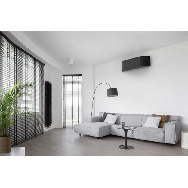 Sieninė inverter split tipo dalis Toshiba Haori (R32 freonas) 2,5 / 3,6 kW