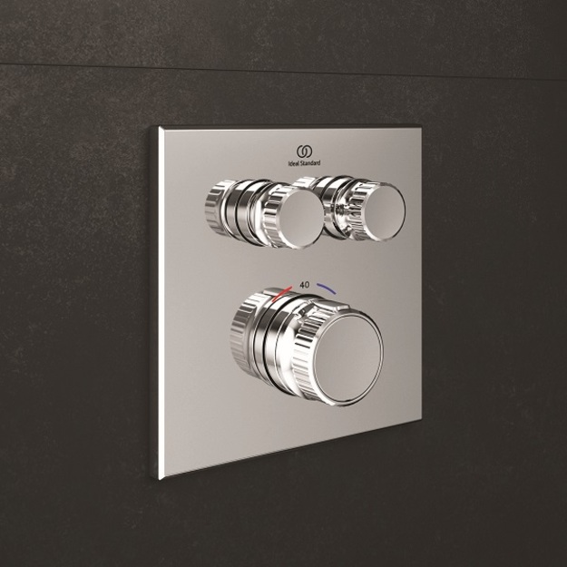 Ideal Standard Ceratherm Navigo potinkinė termostatinė sistema: 300x300 mm metalinė galva, rankinis du&scaron;as, 1/2 alkūnė