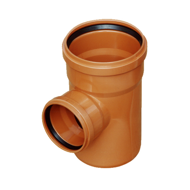Lauko kanaliz. PVC tri&scaron;akis 110x110/90&deg;